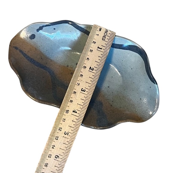 Palm's Up Blue Pottery Dish Trinket or Soap Dish Studio Pottery - Picture 7 of 8